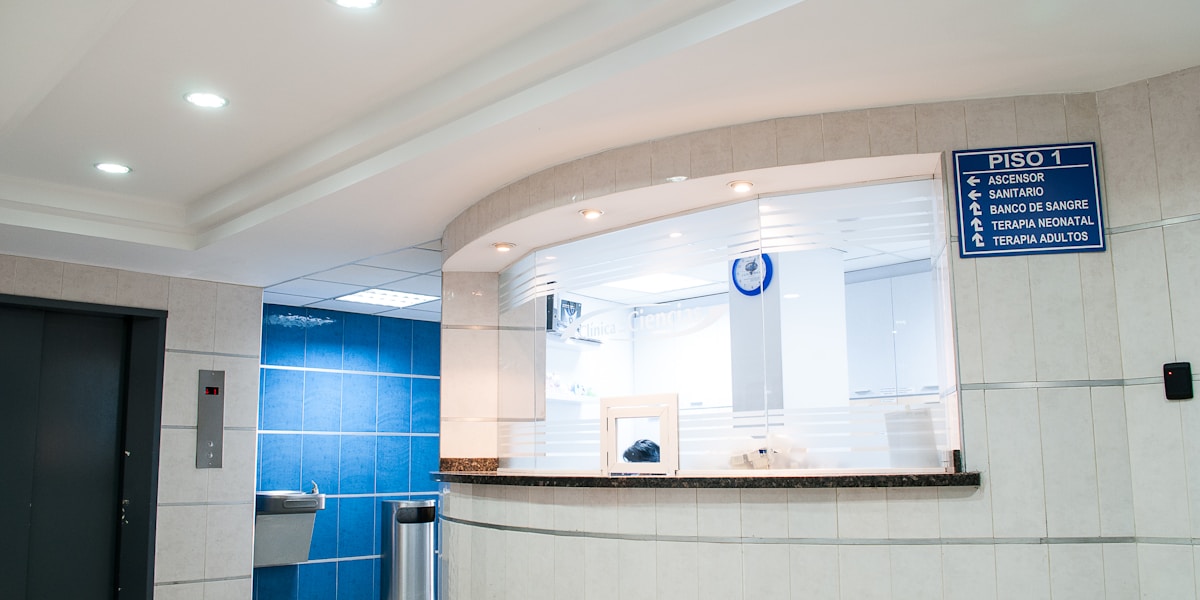 Modern hospital with AI-powered patient navigation and wayfinding