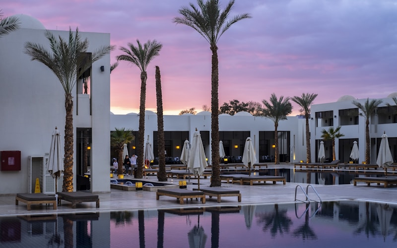 Hotel facility management with integrated navigation